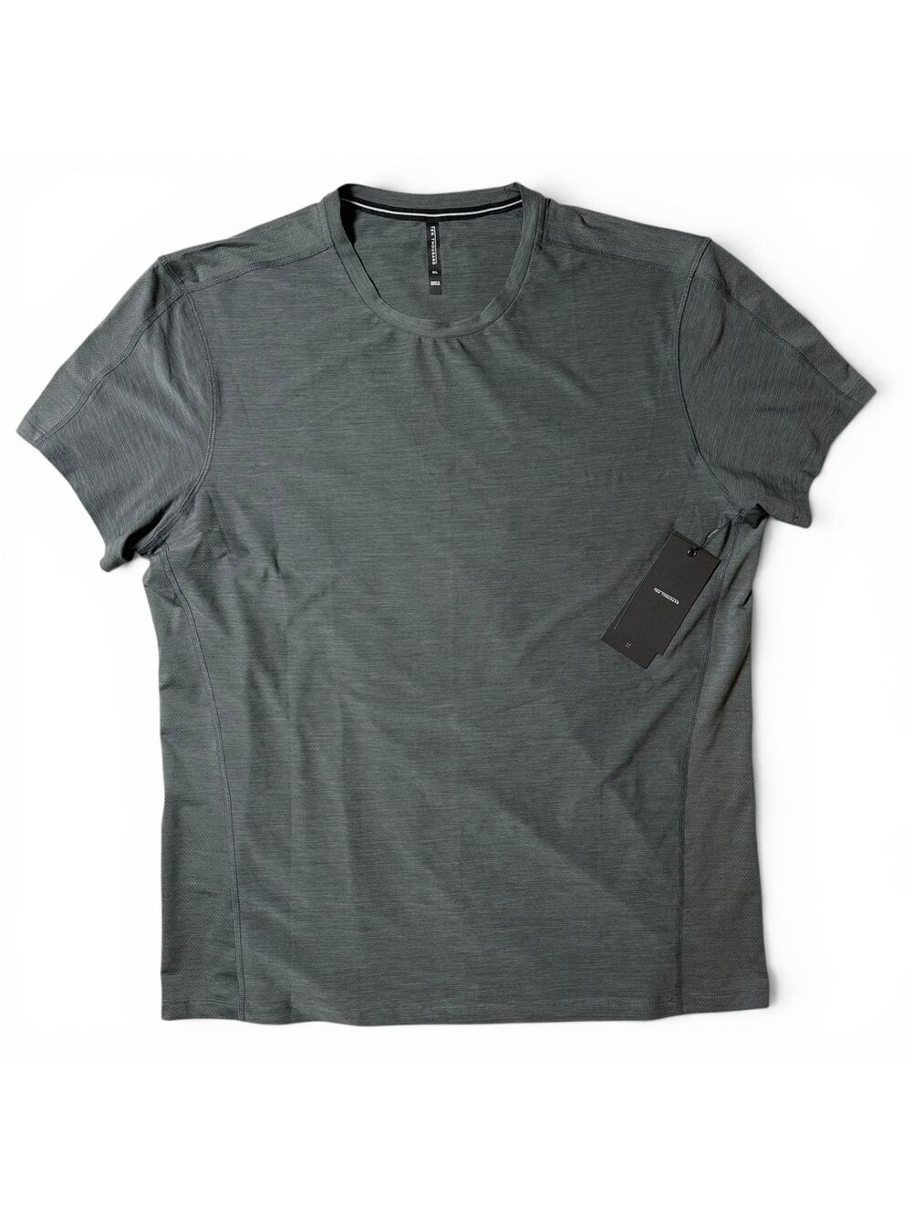 Ten Thousand Versatile Tee Mens Size XL Iron Gray Sweat Wicking NWT